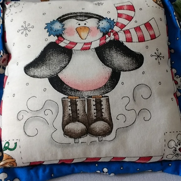 Handmade Charming Mini Reversable Christmas Cushions (5) - Picture 11 of 11